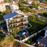 Luxury Four Fourlex Villa Termal