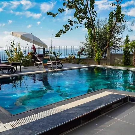Vila Luxury Four Fourlex Termal