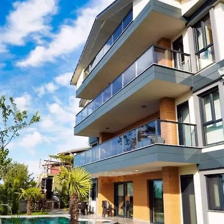 Luxury Four Fourlex ヴィラ