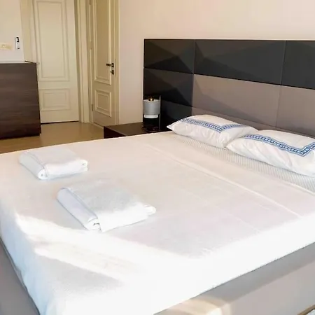 Vila Luxury Four Fourlex *
