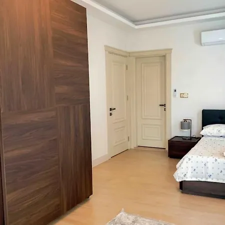 Luxury Four Fourlex *