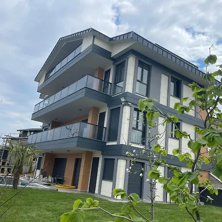 Luxury Four Fourlex ヴィラ *